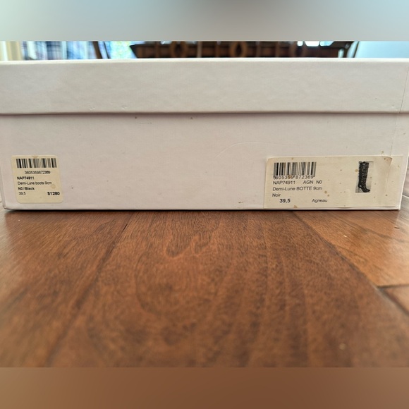 Christian Dior Demi-Lune boots size 39.5 worn one time - Picture 3 of 3